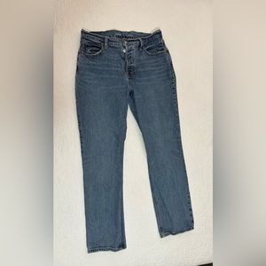 Old Navy High Rise Slouchy Straight Size 6. Light wash jeans